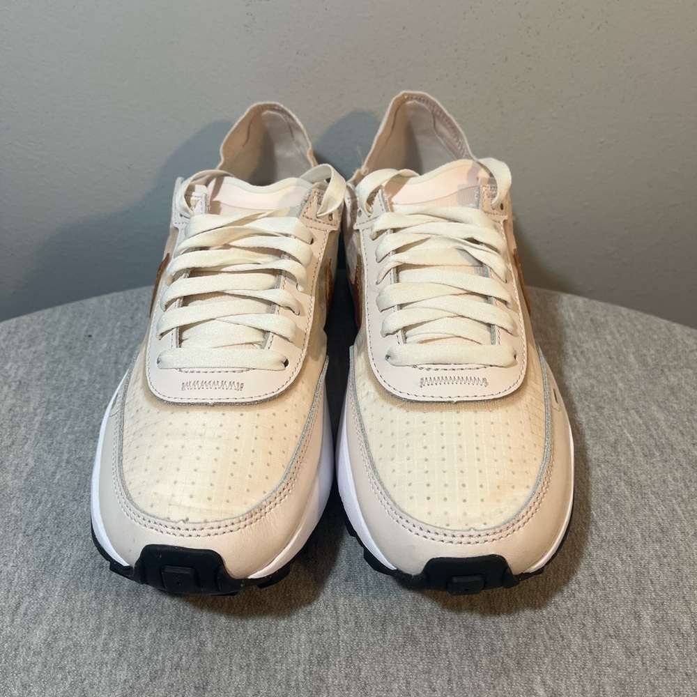 Nike Waffle One ESS Light Soft Pink Athletic Women’s Shoe Size 8 FB1298-600​​ - Picture 3 of 11
